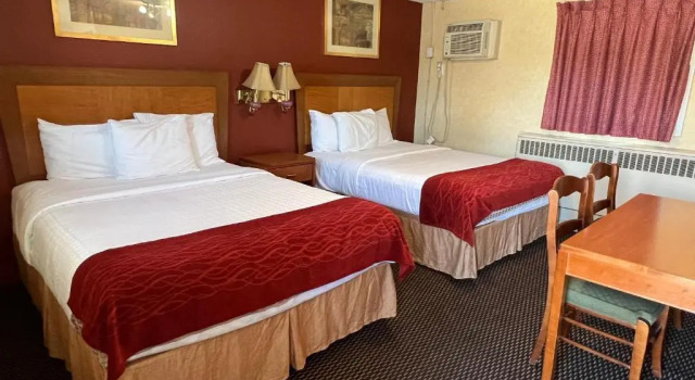 Четырёхместный номер Standard Bestway Motel