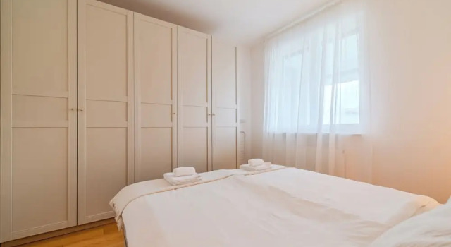 Apartment Meandar With Garage And Terrace