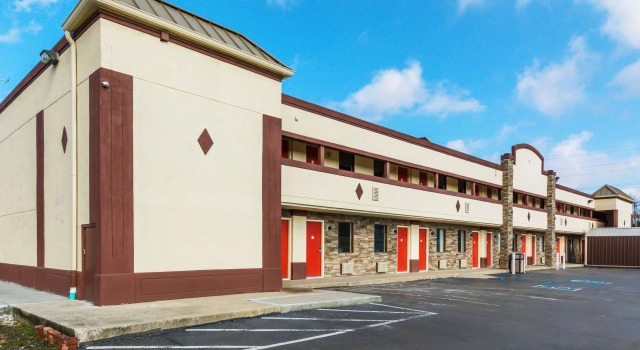 Econo Lodge, Prenota Hotel Cloverdale Indiana