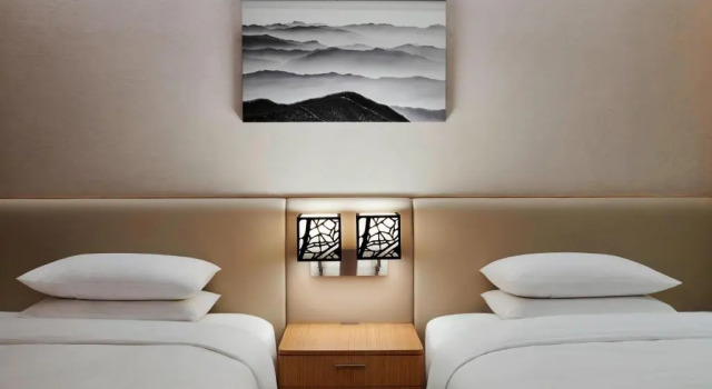 Четырёхместный номер Standard Courtyard by Marriott Seoul Botanic Park