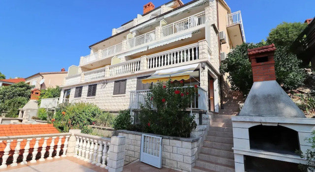 Seaside Apartments Markota, Prenota Appartamento Hotel a Croatian Islands con parcheggio, Parcheggio