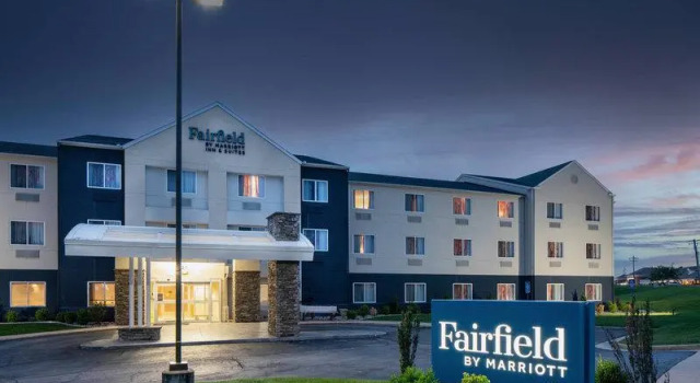 Кровать в общем номере Fairfield Inn & Suites Jefferson City
