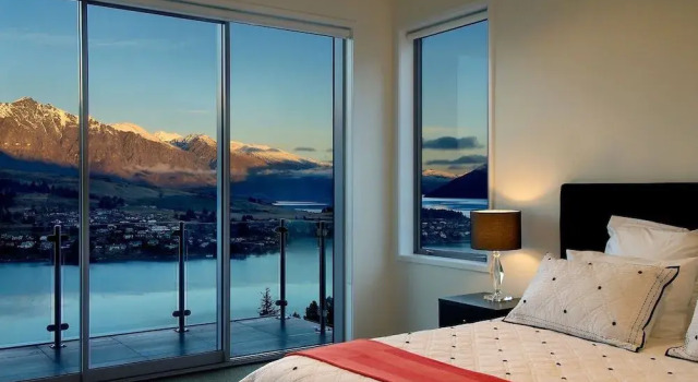 Bel Lago - every room with a lake view, Забронировать Отель Kelvin Heights 