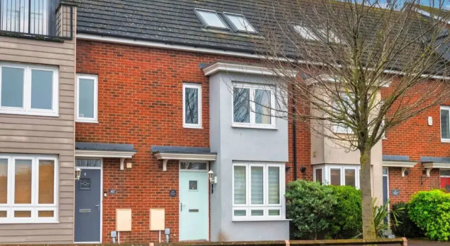 4BR Westlake Accommodation