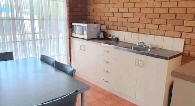 Семейный номер Standard с 3 комнатами Centrepoint Motel Deniliquin