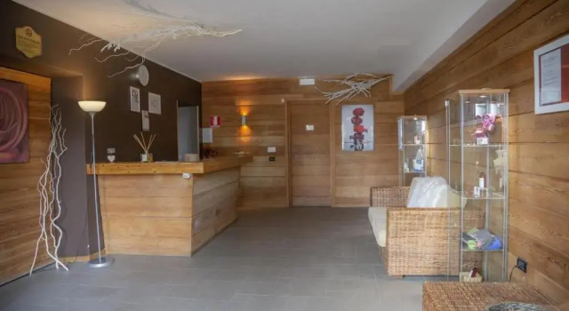 Hotel la Torre, Забронировать Отель Саузе-д'Ульс Val di Susa, рядом с Горнолыжный курорт Саузе-д’Ульс - Жувансо