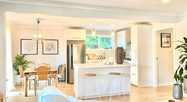 Entire Rosebud Holiday House - 3min to the beach, Book Hotel Rosebud Mornington Peninsula