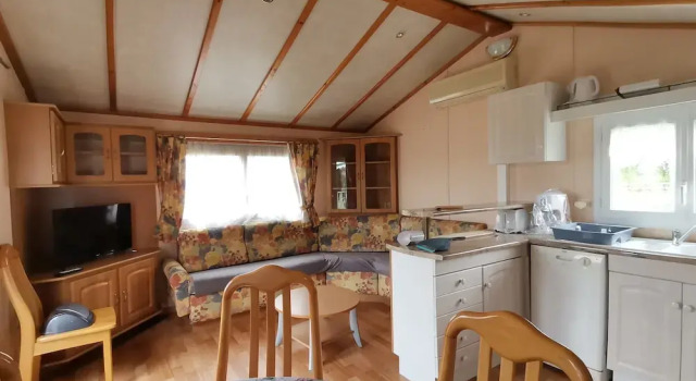 Бунгало Standard с видом на озеро Camping Au Clos de Beaulieu