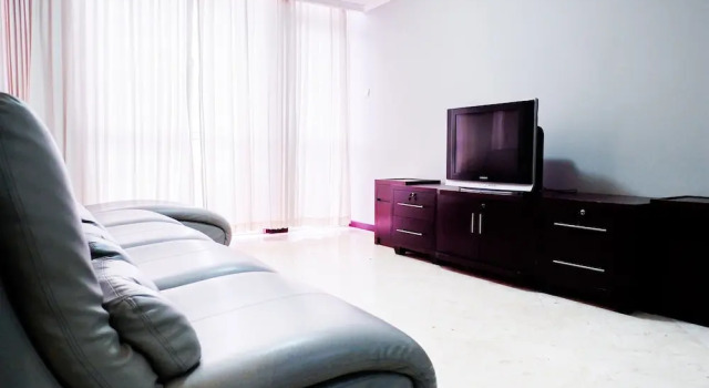 Exclusive City View 3BR Apartment at Bellagio Residence, Забронировать Апартаменты/квартира Отели Джакарты с бассейном, рядом с Торговый центр Epicentrum Walk, Бассейн