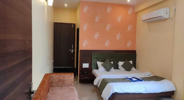 Hotel Shivalay Palace