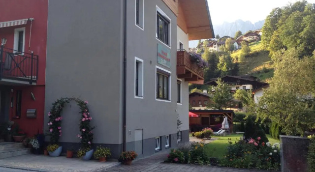 Haus Birnbacher, Rezerwuj Hotel Hotele w Salzburg z parkingiem, Parking