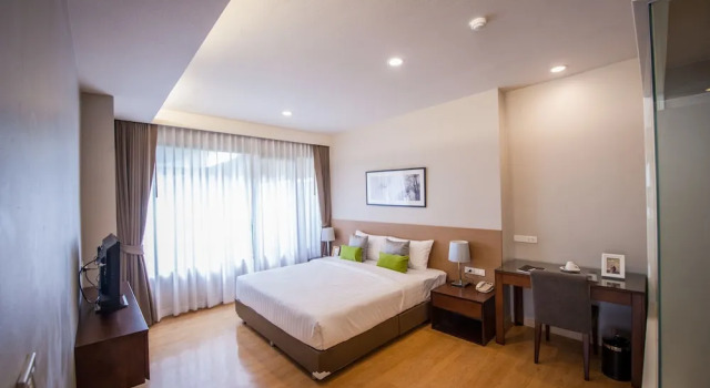 Люкс c 1 комнатой с балконом Burgundy Residence 304