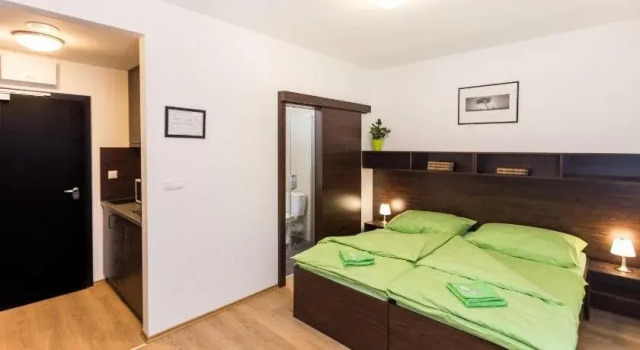 Barok Hotel and Apartments, Забронировать Апартаменты/квартира Отели Petrzalka с парковкой, Парковка