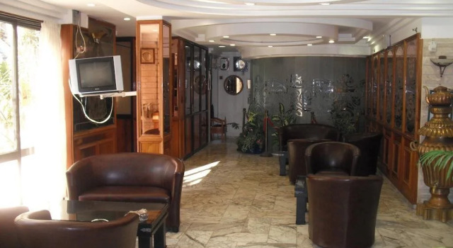 King Koresh Hotel