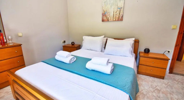 Guest House 10' from the beach, Забронировать Гостевой дом  