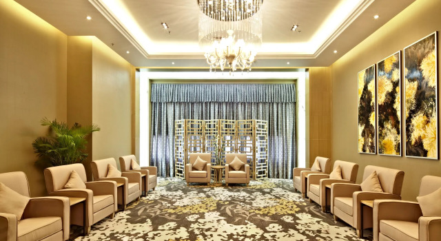 Guangzhou Pearl River International Hotel （Yijing Lu Metro Station）