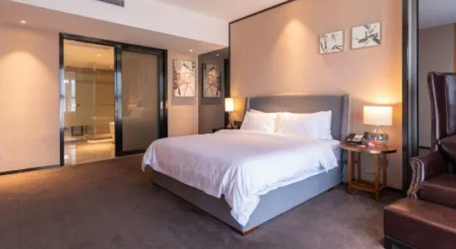 Люкс Executive KingStay Hotel