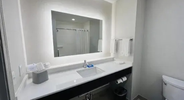 Люкс c 1 комнатой Holiday Inn Express & Suites Salinas by IHG