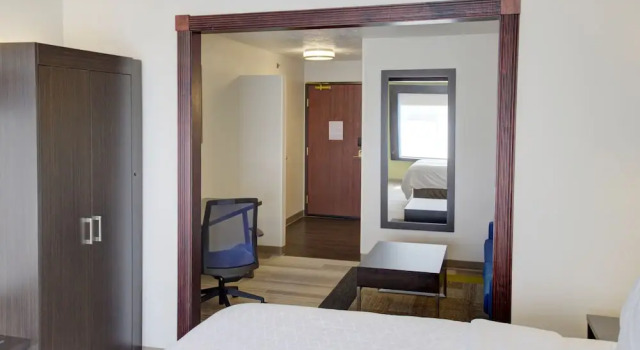 Двухместный люкс Holiday Inn Express & Suites Le Mars by IHG