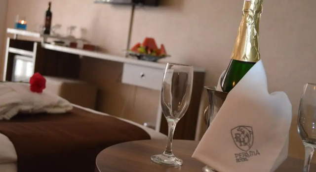 Standardowy pokój Perama Hotel