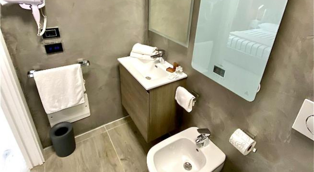 Четырёхместный номер Deluxe HOTEL TECH