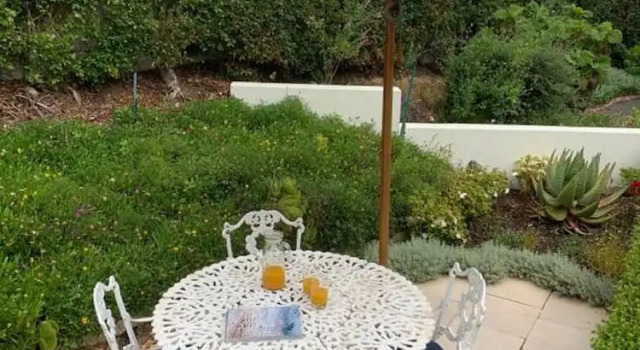 Люкс Deluxe c 1 комнатой с видом на горы Beluga of Constantia Guest House