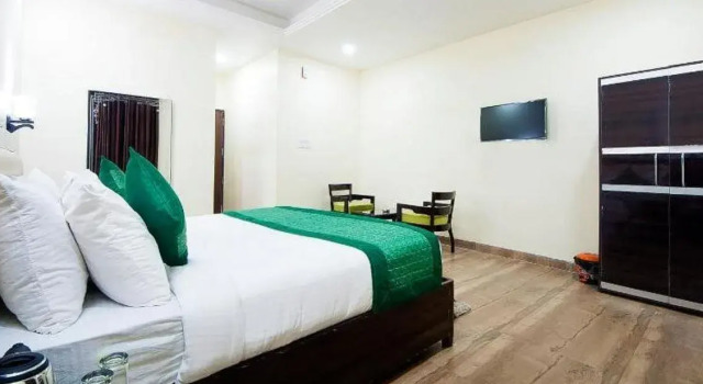 Hotel White and Blue by OPO Rooms