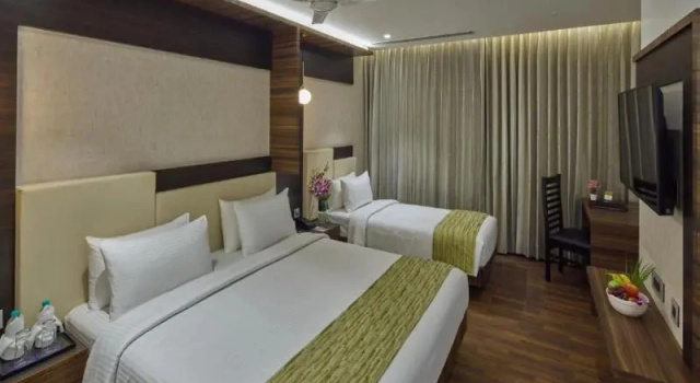 Люкс Standard Grand Continent Hosur A Sarovar Portico Affiliate Hotel