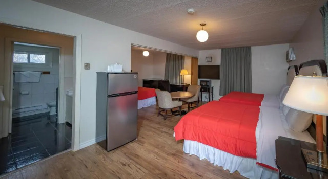 Семейный люкс Choice Inn by the falls