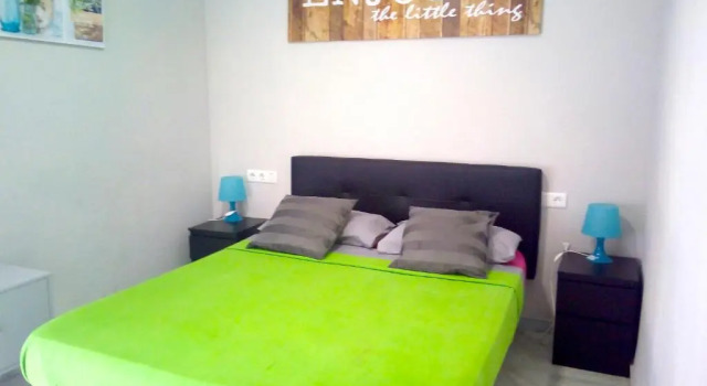 Апартаменты ENJOY Apart. Centro y Playa Cervantes