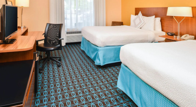 Четырёхместный номер Standard Fairfield Inn & Suites Beaumont