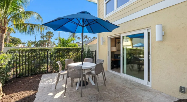 Апартаменты Escape Coastal Resort on Casey Key