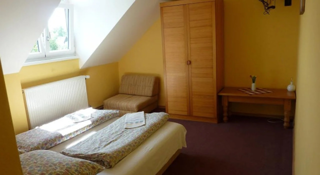 Penzion NOVA, Rezerwuj Hotel Hotele w Central Bohemia z parkingiem, Parking
