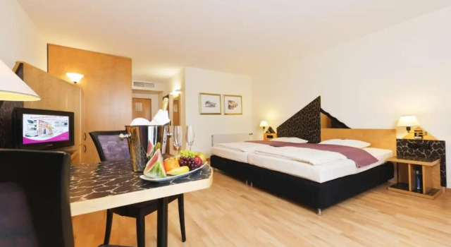 Полулюкс ARVENA Kongress Hotel - Hotel in der Wagnerstadt