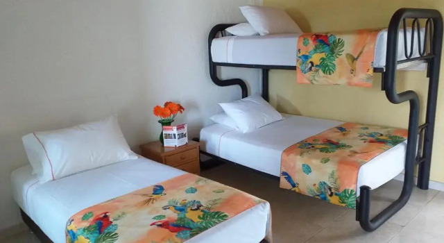 Centro Recreacional IASCEBOY, Rezervovat Hotel Hotely v Santander s parkováním, Parkování