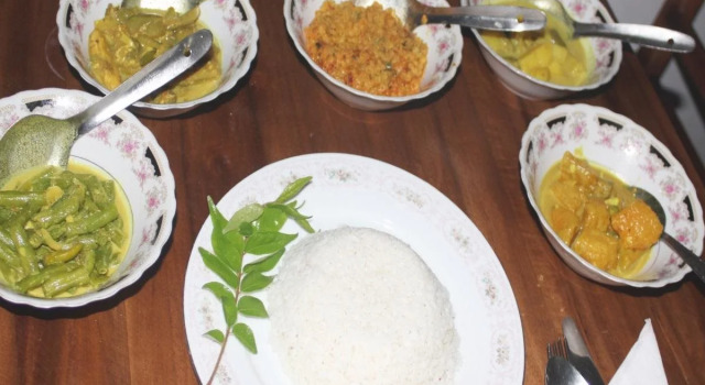 Ananda Home Stay and Restaurant