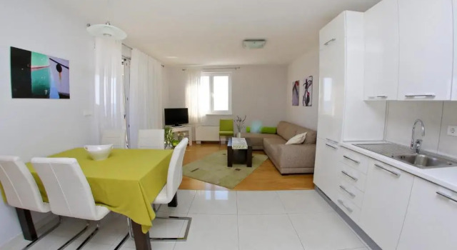 Апартаменты с 2 комнатами с видом на море Lila Apartments