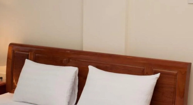 Quang Hoa Airport Hotel, Забронировать Отель Недорогие отели Хошимина, рядом с Международный выставочный и конференц-центр Хошимина HIECC, недорого