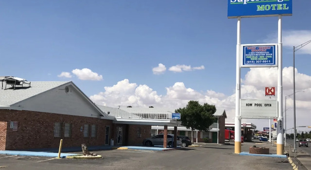 SuperLodge Motel, Rezerwuj Motel Hotele w El Paso z parkingiem, Parking