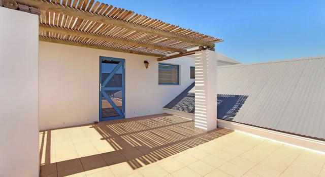 Oyster Retreat by HostAgents, Buchen Sie Ferienhaus Hotels in Langebaan mit Pool, Schwimmbad