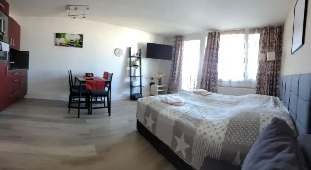 King apartament 1 mit NetFlix, Varaa Huoneisto Hotellit Baijeri pysäköinnillä, Pysäköinti