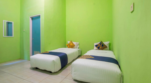Standard Doppel Zimmer OYO 2859 Fatan Costel Syariah