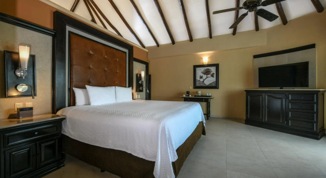 El Dorado Casitas Royale 