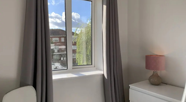 Beachside Home - Sleeps 5, Garden, Parking & Pets