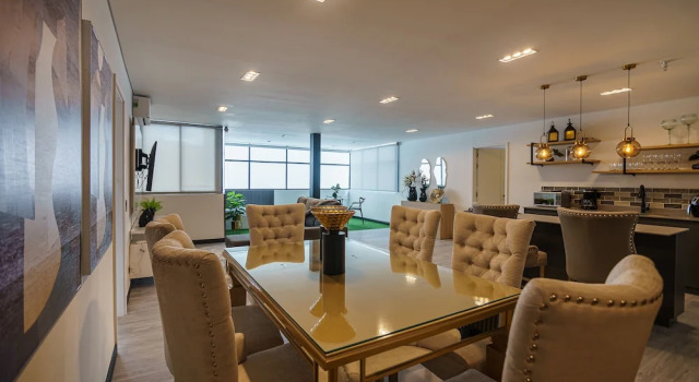 Апартаменты Premium First Class Hotel