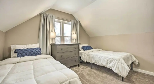 Коттедж Modern South Bend Getaway ~ 3 Mi to Downtown