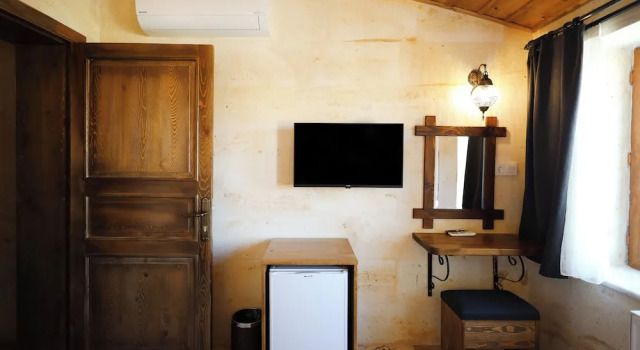 Rocca Stone House