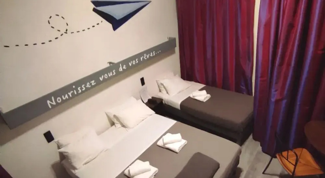 Трёхместный номер Classic Hôtel De La Gare Nantes Station Hotel Nantes