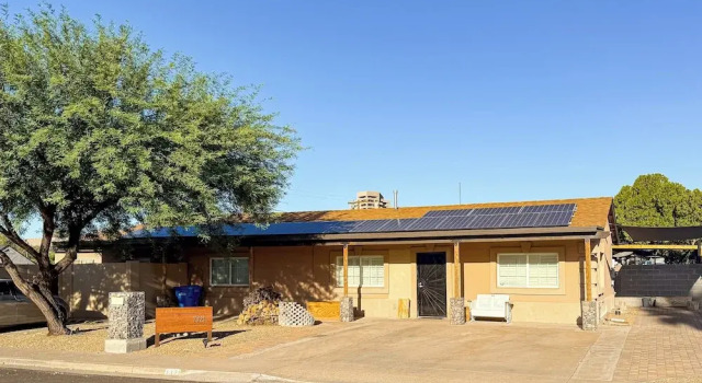 Коттедж 4 Mi to Dtwn: Pet-friendly Getaway in Phoenix