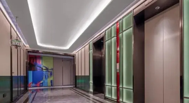 Radisson Red Guangzhou South Railway Station, Забронировать Отель Бизнес-отели Паньюй, 4* 5*